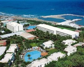 Marina Apartments - Image 1