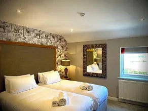 The General Tarleton Inn - Image 2