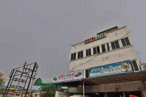 Hotel Liva by OYO Rooms - Image 3