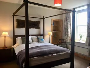 Montrave House Bed and Breakfast - Image 4