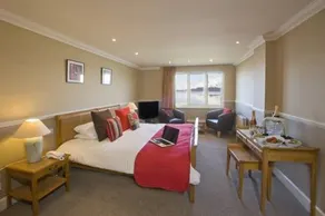 Loch Linnhe Waterfront Lodges with Hot Tubs - Image 3