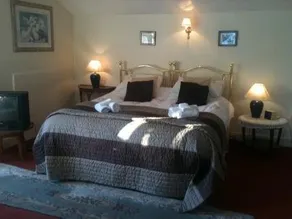 Bridgefoot Guest House - Image 2