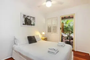 Stylish 3 Bedroom Family Home in Leafy Paddington - Image 1