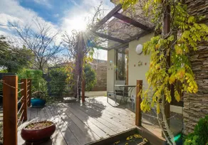 Boutique Stays - Maple on Kent - Image 1
