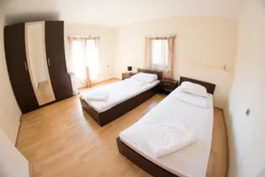 Italian House Sofia - Image 4