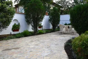 Zoti Hotel - Image 2