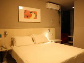 JinJiang Inn Qingdao Bus Terminal Branch - Image 4