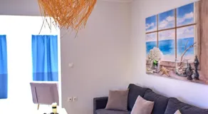 Sunny Luxury Apartment - Image 4