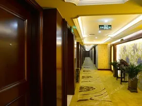 Longyi Hotel (Yiwu Yisanli Aegean Shopping Park) - Image 3