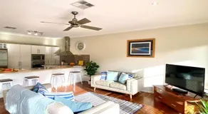Blueys Lodge - Image 2