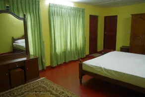 Tearamb Holiday Bungalow - Image 4
