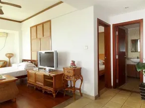 Crystal Blue Bay Vacation Hotel - Image 3
