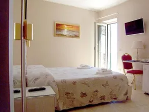 Michela Rooms Vernazza - Image 2