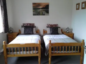 Nest Guesthouse - Image 5