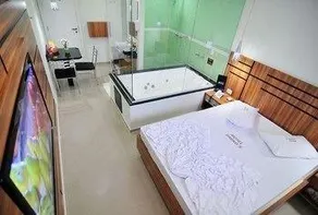Motel Chocolat - Image 5