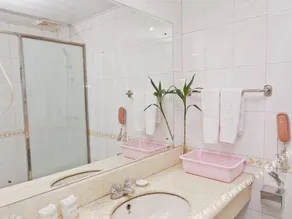 Xinguang Hotel - Image 2
