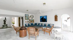 7BR EXCLUSIVA casa en Las Brisas con ALBERCA - Image 5