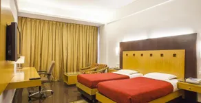 Hotel Illapuram - Image 5