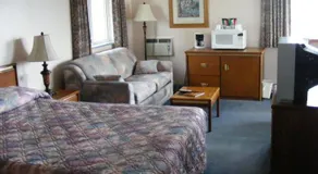 Admiral Inn - Image 3