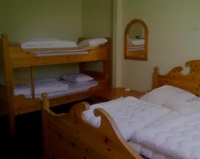 Äventyrsgårdens Vandrarhem Kinnekulle - Image 5