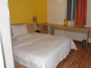 7Days Inn Langfang Bazhou Railway Station - Image 4