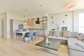 19 Floor With Views - Image 4