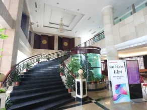 Huajing Hotel - Image 4
