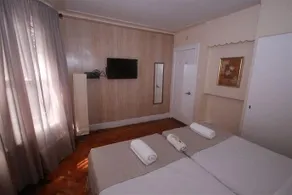 Room945 Hotel - Image 5
