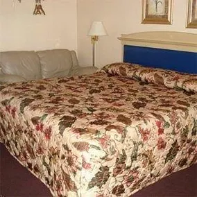 Economy Inn Express Monticello - Image 4