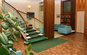 Frank Hotel - Image 4