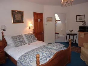 Maunditts House - Image 3