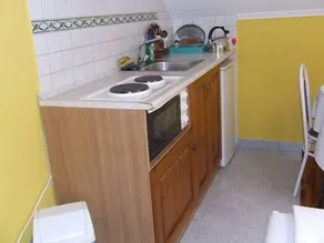 Kis Apartmanhaz - Image 4
