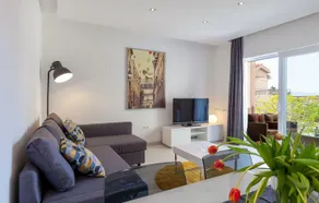 Endless Summer Apartments - Image 4