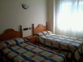 Hostal Linares - Image 4