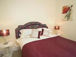 Bodlonfa Hall Bed and Breakfast St Asaph - Image 3
