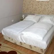 Udvarház Apartman - Image 1