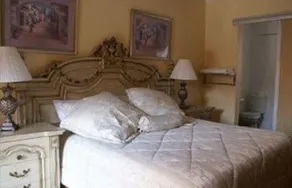 Senzi Guest House - Image 4