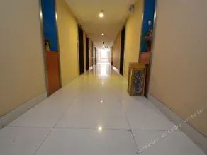Hongmei Business Hotel - Image 4