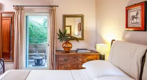 Villa Ioli- Beachfront Luxury Residence - Image 5