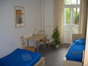 A Bed Privatzimmer Dresden Nichtraucherpension - Image 2