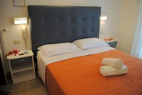 Hotel Pigalle - Image 4