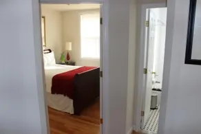 COZY - Free Designated Parking - 2bdrm - Image 3