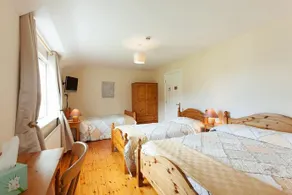 Barnawee Bridge Bed & Breakfast - Image 3
