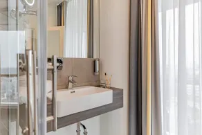 Select Hotel Berlin Spiegelturm - Image 3