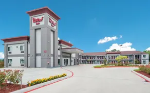 Red Roof Inn Baytown - Image 3
