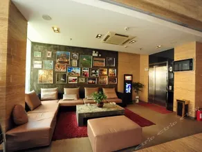 Joy Hotel - Image 3