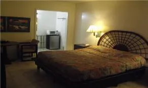 Saturn Motel - Image 5