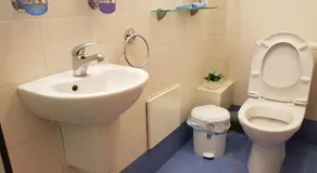 Bright, inviting, unique architecture, great location flat - Image 3