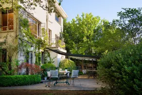 Lakeshore House - Image 1