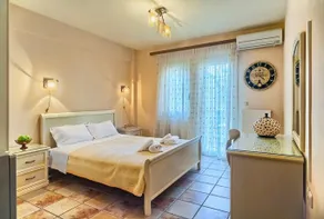 Avli Rooms - Image 5